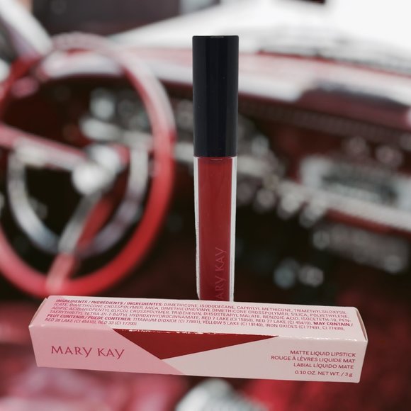 Classic Red Matte Liquid Lipstick - Special Edition Mary Kay - Picture 3 of 6